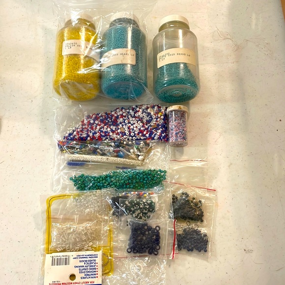 Craft Seed Bead Mixed Lot - Picture 1 of 4